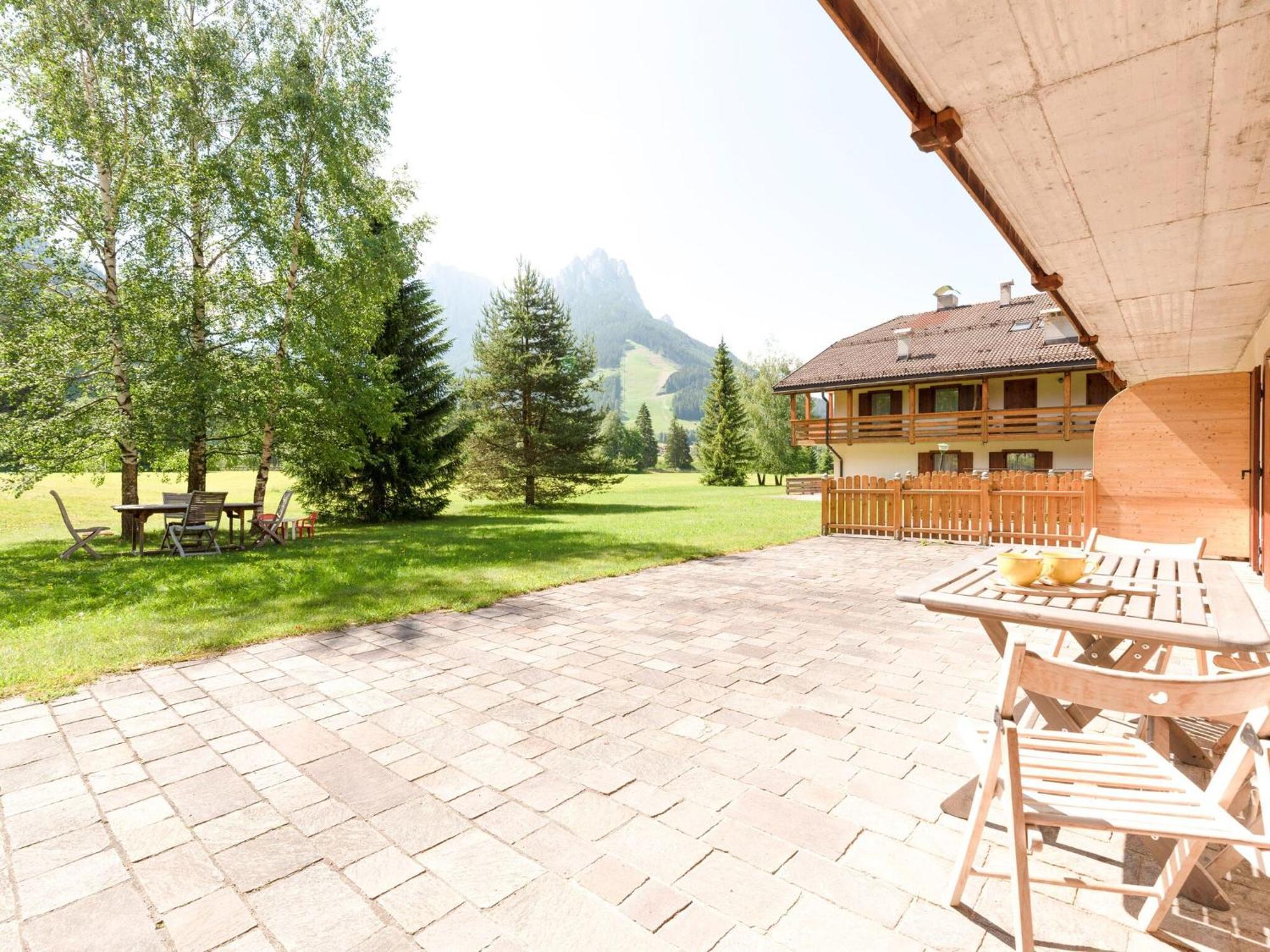 Spacious Chalet With Garden Near Ski Area In Tyrol Pozza di Fassa Exterior photo
